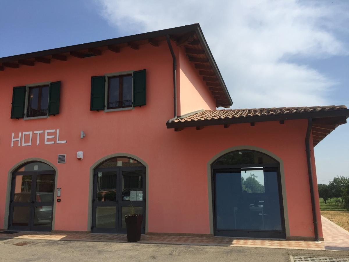 Hotel Barabba Quattro Castella Exteriér fotografie